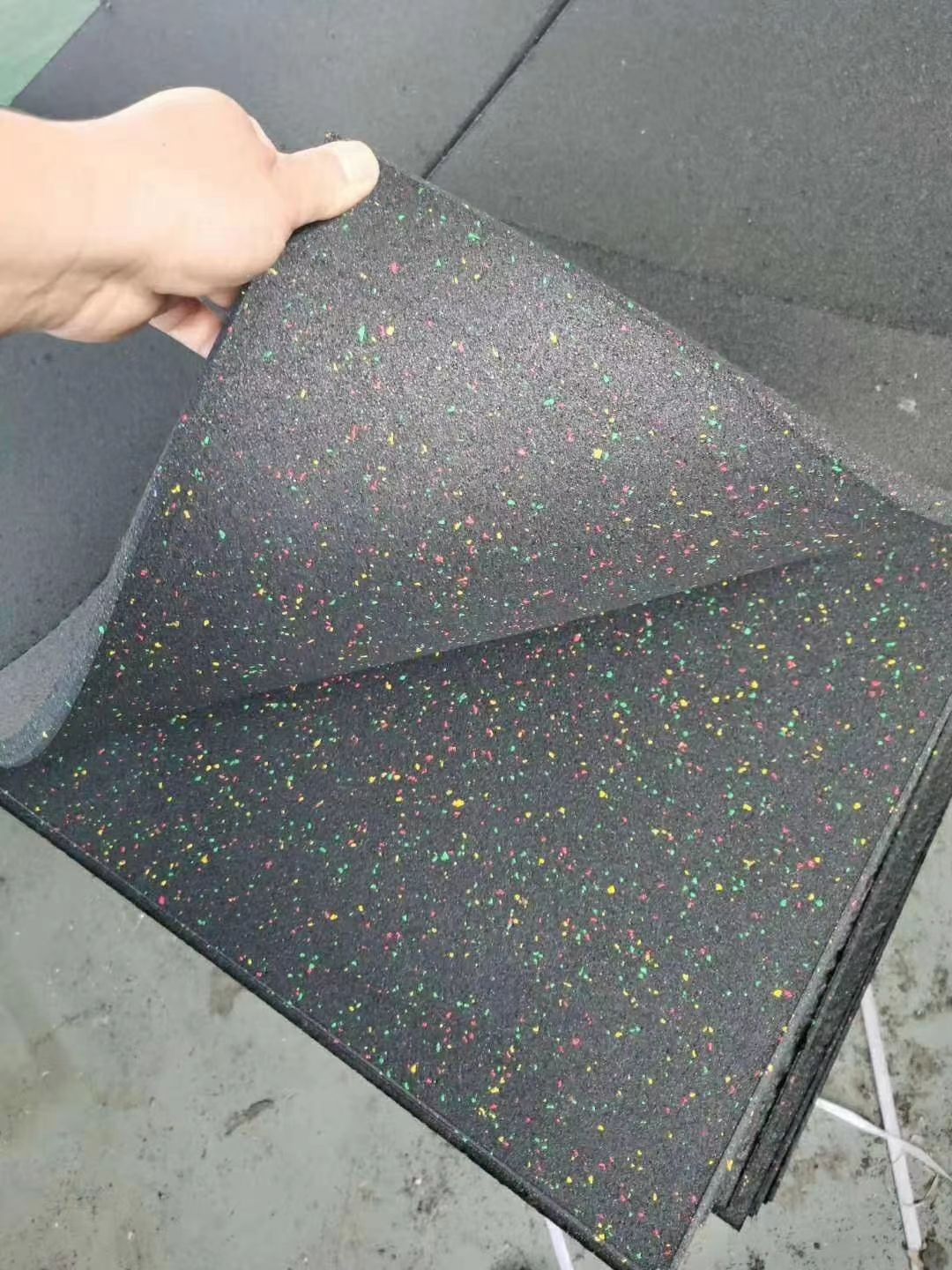 Customized Color EPDM Outdoor Playground Rubber Floor Mat 1m*1m