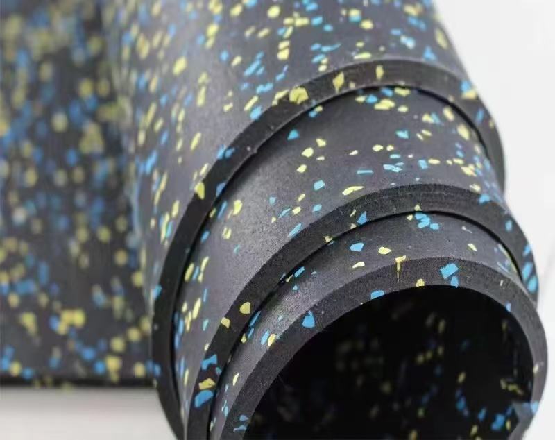 Rubber Mat Rolls Easy Cleaning EPDM Granules 3-12mm Customized Thickness Gym Floor